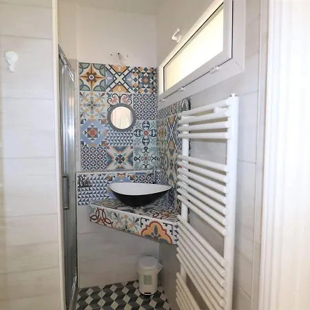 Hébergement de vacances Maison Le Grau-du-roi, 3 Pièces, 6 Personnes - Fr-1-307-180