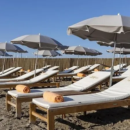 Holiday home Charmante Maison 3 Pieces - Terrasse, Clim, Parking - A 5 Min De La Plage Et Commerces - Fr-1-307-180 *
